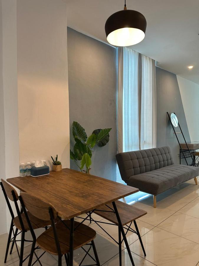 Itcc Manhattan By Stayin 5-6Pax Donggongon Екстер'єр фото